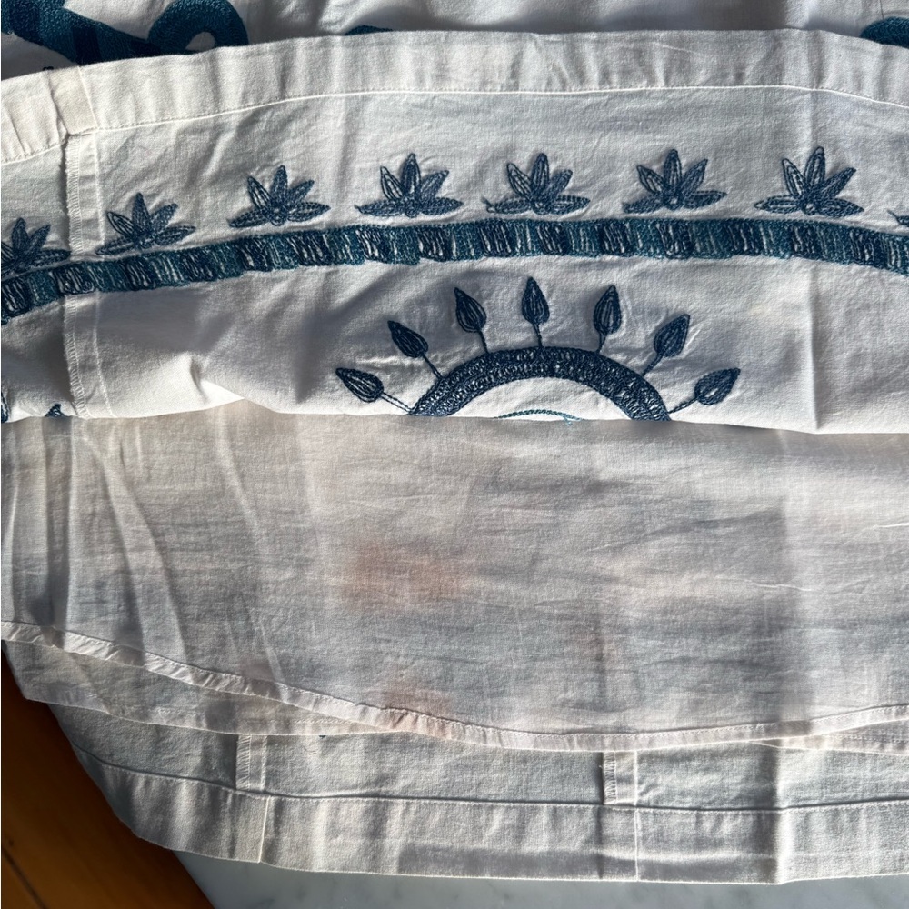 Roller Rabbit Embroidered Cotton Shift Dress - Picture 7 of 7